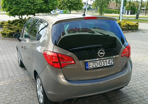 Opel Meriva cena 24700 przebieg: 111000, rok produkcji 2011 z Nieszawa małe 326